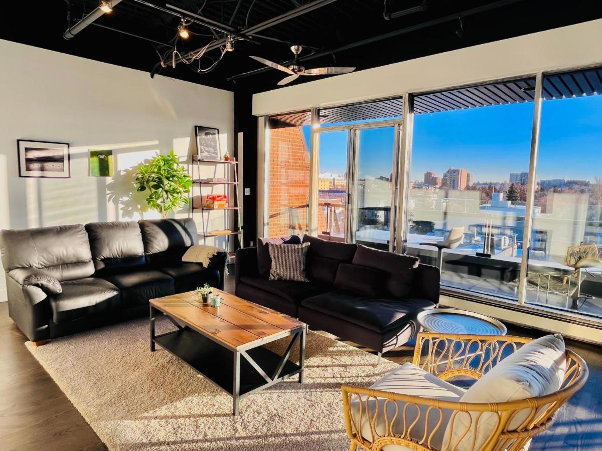 Sunny Penthouse On 17Th Ave, 1 Bedroom, 1 Loft Bed With Ladder, 1 Sofa Bed, Sleeps 6, Downtown YYC Exteriör bild